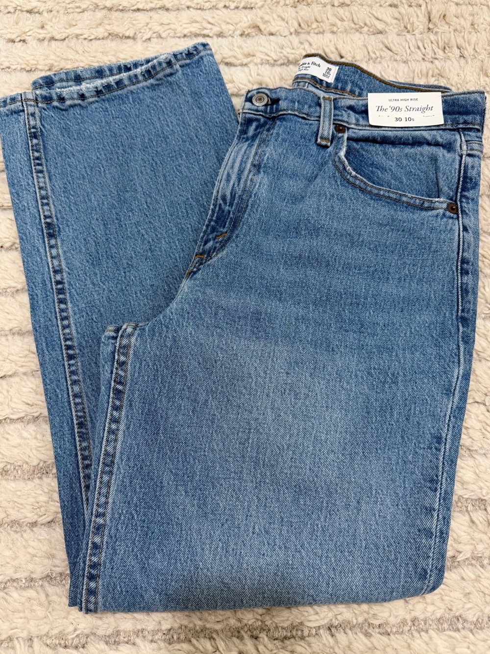 BNWT Abercrombie & Fitch 90’s Straight Jeans Size 30